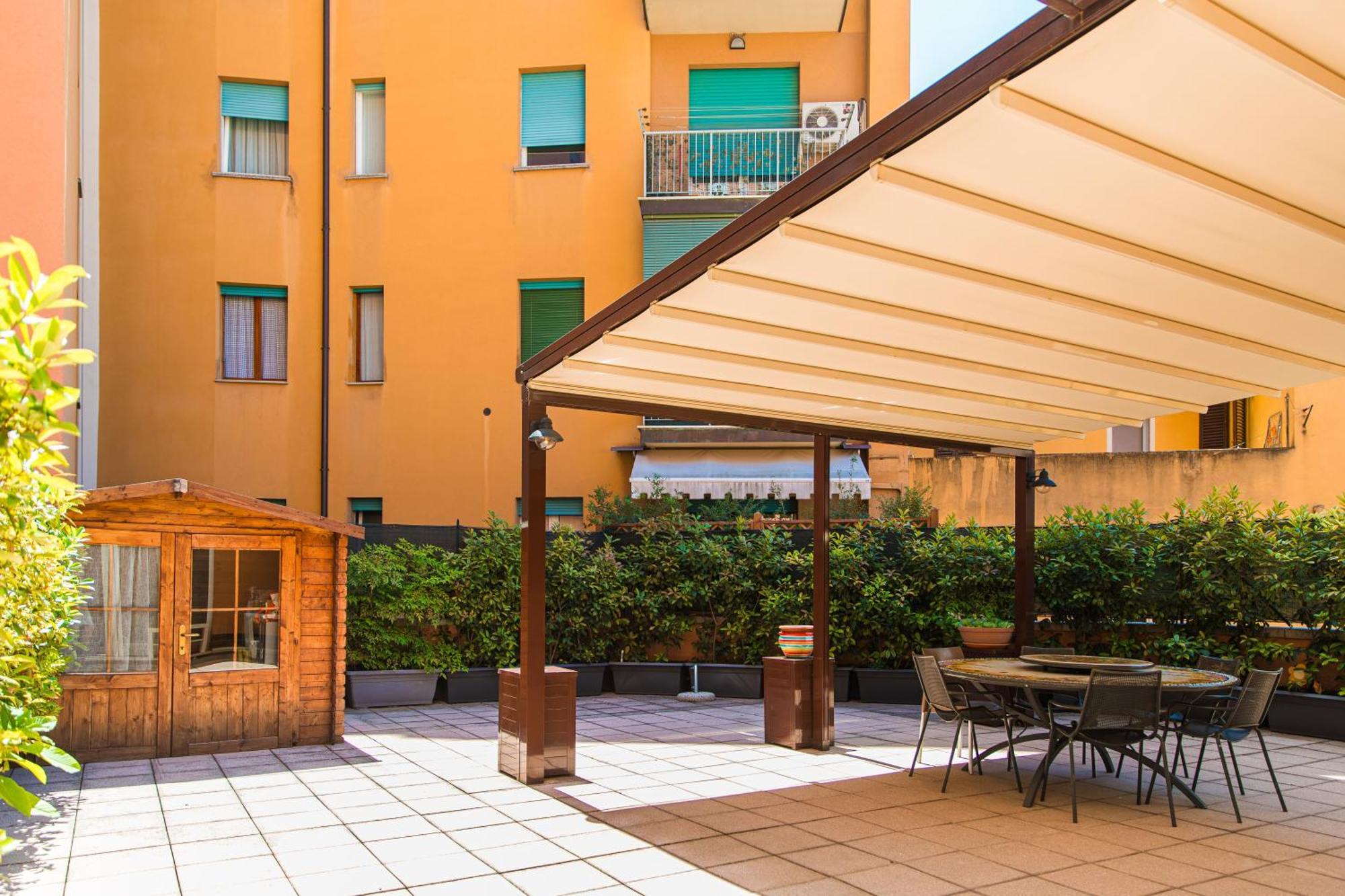 Nettuno Apartment - Private Garden In Bologna Center Exterior photo